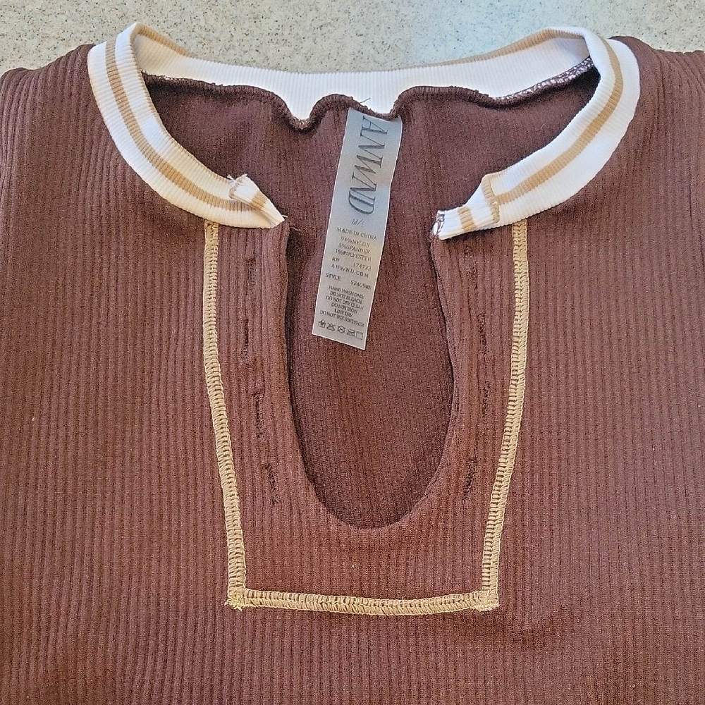 ANWND Chocolate Ribbed Crop Top Size M/L - Picture 7 of 9